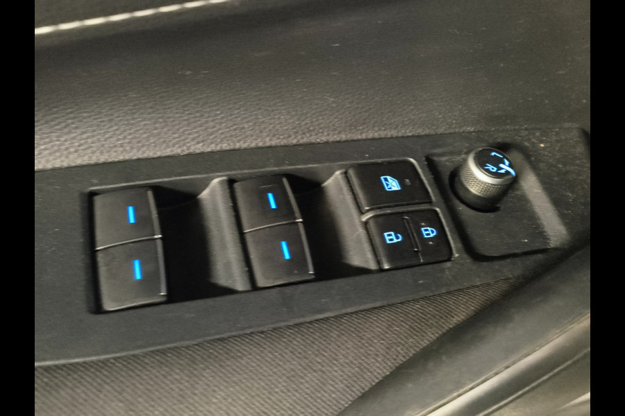 Toyota Corolla 1.8 Hybrid Active Rijklaar + 12 maanden Bovag-garantie Henk Jongen Auto's in Helmond,  al 50 jaar service zoals 't hoort!