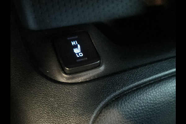 Toyota Corolla 1.8 Hybrid Active Rijklaar + 12 maanden Bovag-garantie Henk Jongen Auto's in Helmond,  al 50 jaar service zoals 't hoort!
