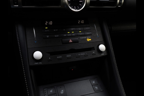 Lexus RC 300h F Sport Premium | Mark Levinson | Carplay | Schuifdak