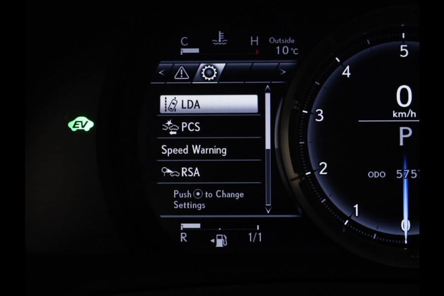 Lexus RC 300h F Sport Premium | Mark Levinson | Carplay | Schuifdak