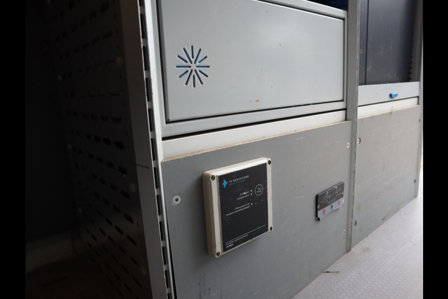 Ford Transit Custom 2.0 TDCI 105 pk Euro 6 L2H2 Sortimo Inrichting - Omvormer 220V - Trekhaak - Camera