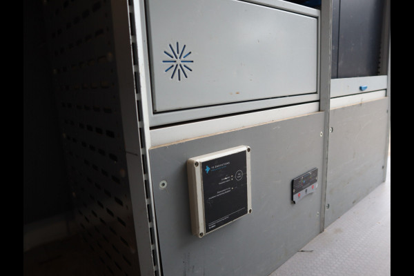 Ford Transit Custom 2.0 TDCI 105 pk Euro 6 L2H2 Sortimo Inrichting - Omvormer 220V - Trekhaak - Camera