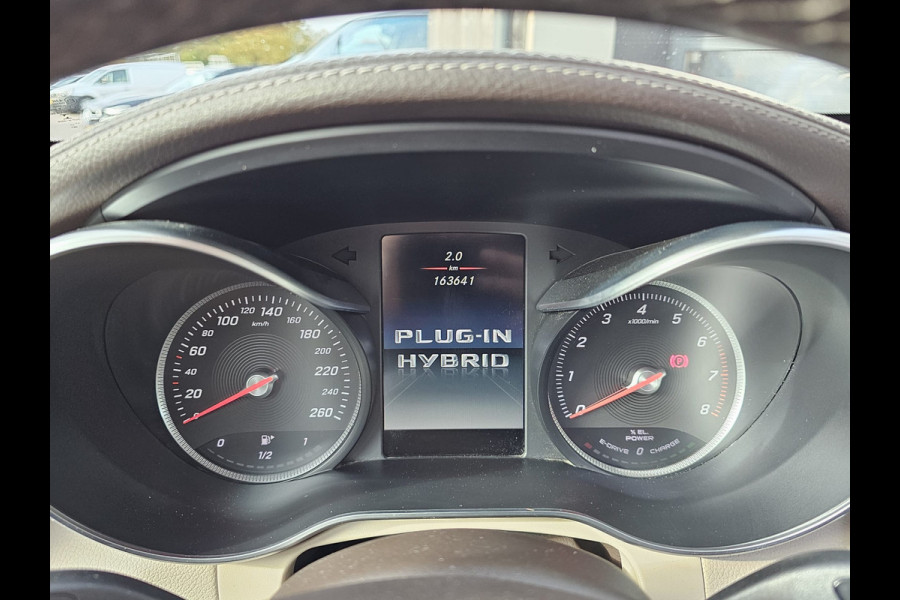 Mercedes-Benz GLC 350e 4MATIC Business Solution | Trekhaak | Pano | LED | Stoelverwarming voor & achter | Leder | Blind spot | Keyless |