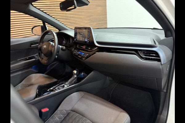 Toyota C-HR 1.8 Hybrid Business Plus | 18' inch | Camera | Carplay | LED | DAB | Adaptive Cruise Control