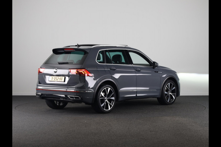 Volkswagen Tiguan 1.5 TSI R-Line Business 150PK | Automaat (DSG) | Panoramadak | 20 Inch | Camera | Winterpakket | Keyless entry