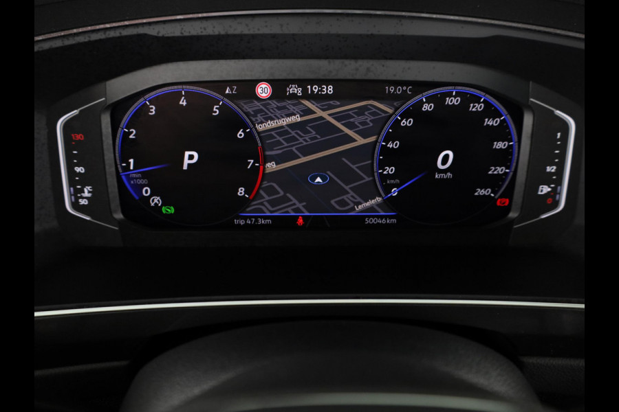 Volkswagen Tiguan 1.5 TSI R-Line Business 150PK | Automaat (DSG) | Panoramadak | 20 Inch | Camera | Winterpakket | Keyless entry