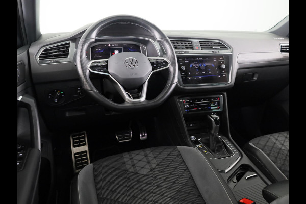 Volkswagen Tiguan 1.5 TSI R-Line Business 150PK | Automaat (DSG) | Panoramadak | 20 Inch | Camera | Winterpakket | Keyless entry
