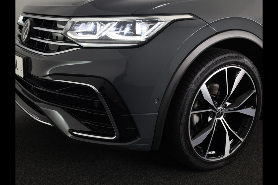 Volkswagen Tiguan 1.5 TSI R-Line Business 150PK | Automaat (DSG) | Panoramadak | 20 Inch | Camera | Winterpakket | Keyless entry