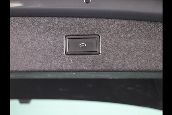 Volkswagen Tiguan 1.5 TSI R-Line Business 150PK | Automaat (DSG) | Panoramadak | 20 Inch | Camera | Winterpakket | Keyless entry