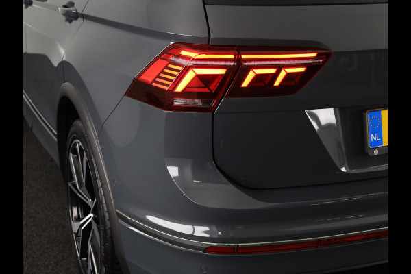 Volkswagen Tiguan 1.5 TSI R-Line Business 150PK | Automaat (DSG) | Panoramadak | 20 Inch | Camera | Winterpakket | Keyless entry