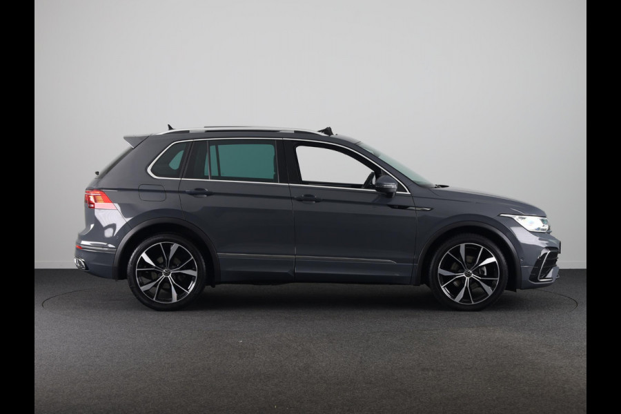 Volkswagen Tiguan 1.5 TSI R-Line Business 150PK | Automaat (DSG) | Panoramadak | 20 Inch | Camera | Winterpakket | Keyless entry
