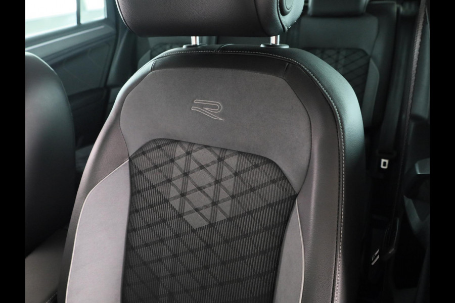 Volkswagen Tiguan 1.5 TSI R-Line Business 150PK | Automaat (DSG) | Panoramadak | 20 Inch | Camera | Winterpakket | Keyless entry