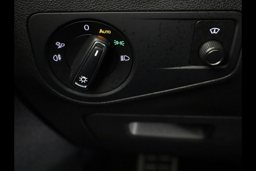 Volkswagen Tiguan 1.5 TSI R-Line Business 150PK | Automaat (DSG) | Panoramadak | 20 Inch | Camera | Winterpakket | Keyless entry