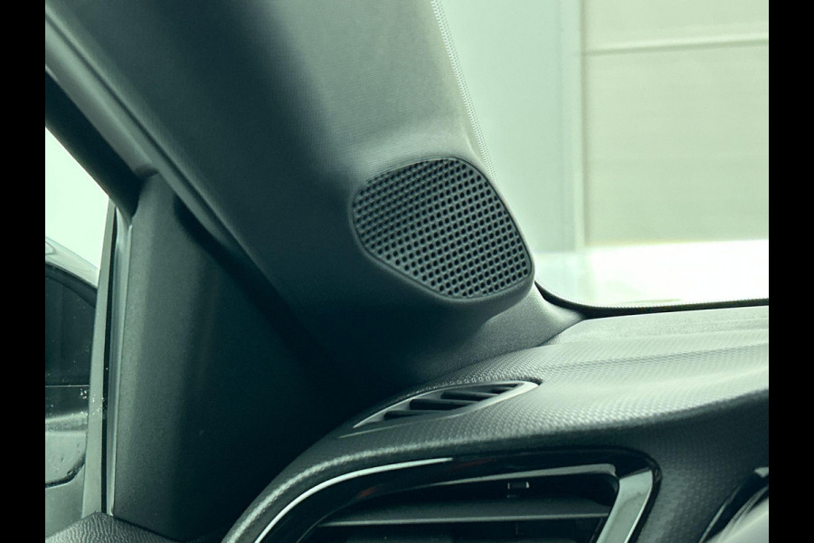 Opel Corsa 1.2 Turbo 136pk Hybrid GS Auto. Navigatie Apple Carplay/ Android Auto Camera Parkeersensoren Cruise Control Stoel- en stuurverwarming Airco Lichtmetalen velgen Getinte ramen