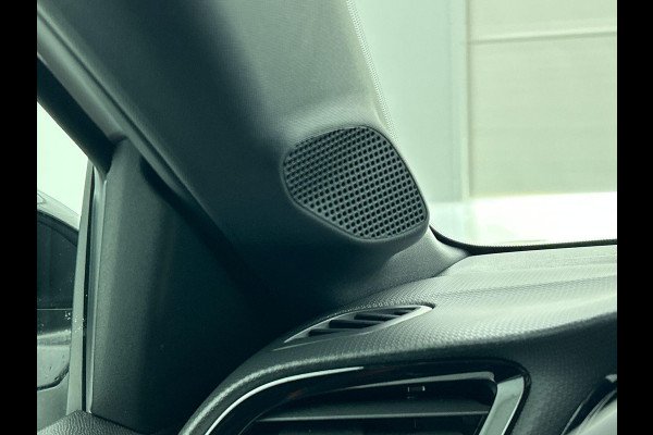 Opel Corsa 1.2 Turbo 136pk Hybrid GS Auto. Navigatie Apple Carplay/ Android Auto Camera Parkeersensoren Cruise Control Stoel- en stuurverwarming Airco Lichtmetalen velgen Getinte ramen