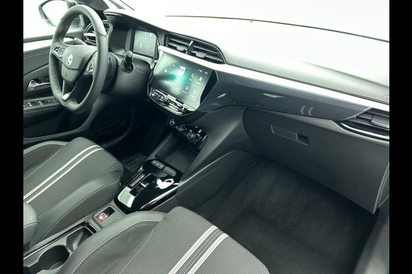 Opel Corsa 1.2 Turbo 136pk Hybrid GS Auto. Navigatie Apple Carplay/ Android Auto Camera Parkeersensoren Cruise Control Stoel- en stuurverwarming Airco Lichtmetalen velgen Getinte ramen