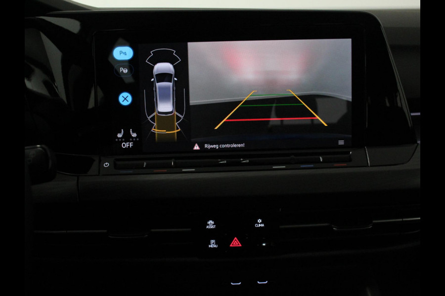 Volkswagen GOLF Variant 1.5 eTSI 150pk DSG Style | Navigatie | Apple Carplay/Android Auto | Climate Control | Camera | Parkeersensoren | Park Assist | Adaptive Cruise control | Wegklapbare trekhaak | Stoel- en stuurverwarming | Climatronic | Virtual Cockpit