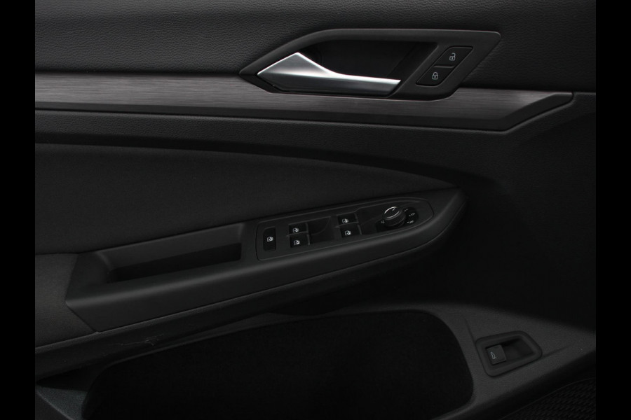 Volkswagen GOLF Variant 1.5 eTSI 150pk DSG Style | Navigatie | Apple Carplay/Android Auto | Climate Control | Camera | Parkeersensoren | Park Assist | Adaptive Cruise control | Wegklapbare trekhaak | Stoel- en stuurverwarming | Climatronic | Virtual Cockpit