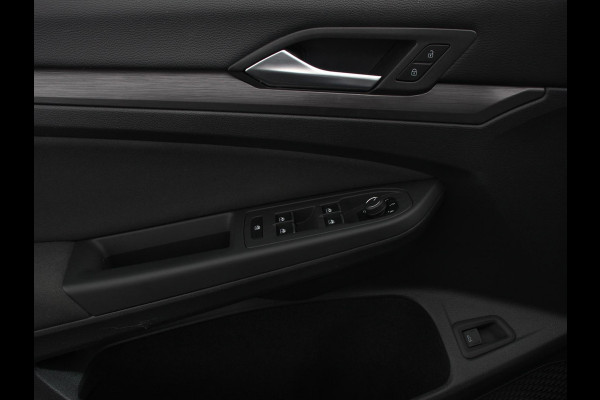 Volkswagen GOLF Variant 1.5 eTSI 150pk DSG Style | Navigatie | Apple Carplay/Android Auto | Climate Control | Camera | Parkeersensoren | Park Assist | Adaptive Cruise control | Wegklapbare trekhaak | Stoel- en stuurverwarming | Climatronic | Virtual Cockpit