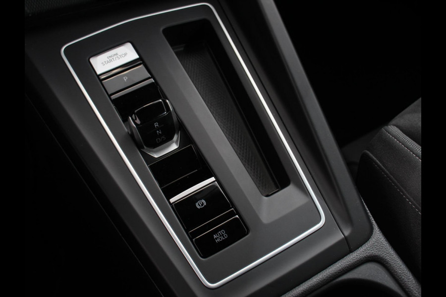 Volkswagen GOLF Variant 1.5 eTSI 150pk DSG Style | Navigatie | Apple Carplay/Android Auto | Climate Control | Camera | Parkeersensoren | Park Assist | Adaptive Cruise control | Wegklapbare trekhaak | Stoel- en stuurverwarming | Climatronic | Virtual Cockpit