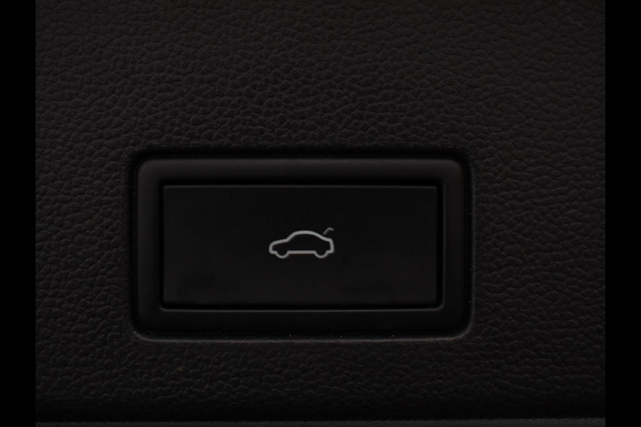 Volkswagen GOLF Variant 1.5 eTSI 150pk DSG Style | Navigatie | Apple Carplay/Android Auto | Climate Control | Camera | Parkeersensoren | Park Assist | Adaptive Cruise control | Wegklapbare trekhaak | Stoel- en stuurverwarming | Climatronic | Virtual Cockpit