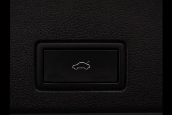 Volkswagen GOLF Variant 1.5 eTSI 150pk DSG Style | Navigatie | Apple Carplay/Android Auto | Climate Control | Camera | Parkeersensoren | Park Assist | Adaptive Cruise control | Wegklapbare trekhaak | Stoel- en stuurverwarming | Climatronic | Virtual Cockpit