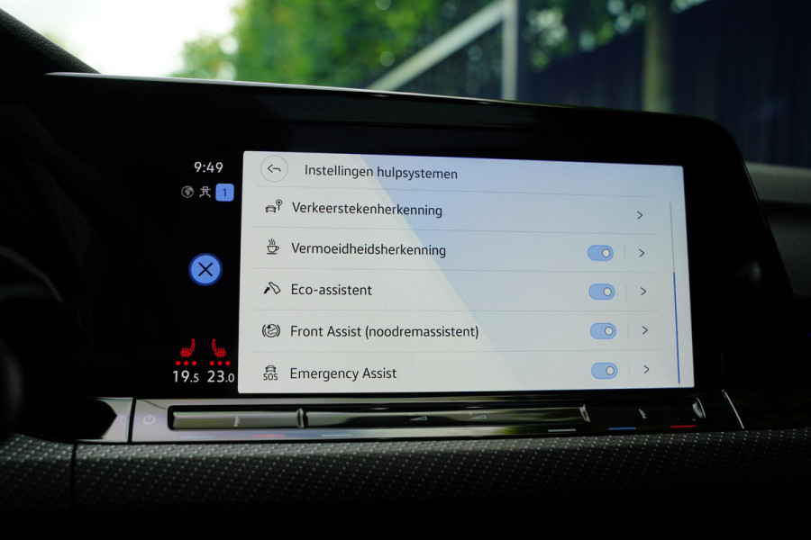 Volkswagen Golf 2.0 TSI R 4Motion Panoramadak Harman Kardon