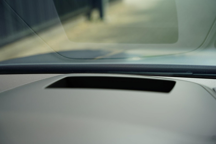 Volkswagen Golf 2.0 TSI R 4Motion Panoramadak Harman Kardon