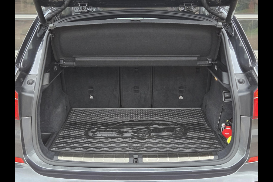 BMW X1 sDrive20i M SPORT | LEDER | TREKHAAK | NAVIGATIE | STOEL- STUURWIELVERWARMING | ELEKTR. KOFFERKLEP |