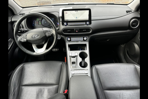 Hyundai Kona EV Premium 64 kWh | SOH: 94,3% | 3 fase | Leder | Two Tone Black | Climate | occasion