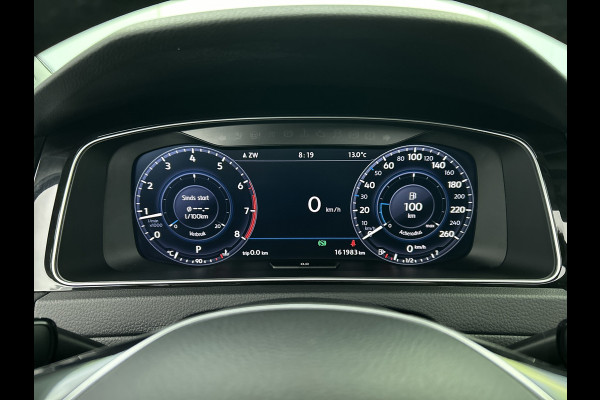 Volkswagen Golf 1.4 TSI Highline (NL-auto, Panorama, Trekhaak, Carplay, StoelV, Climate Cont, Parkeersensoren, Cruise Con, Etc)