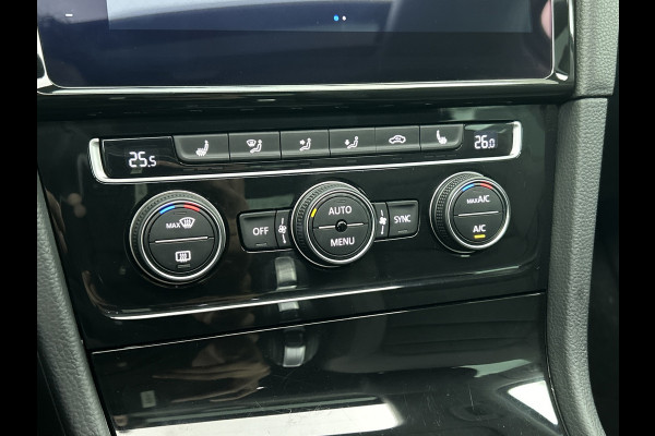 Volkswagen Golf 1.4 TSI Highline (NL-auto, Panorama, Trekhaak, Carplay, StoelV, Climate Cont, Parkeersensoren, Cruise Con, Etc)