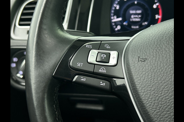 Volkswagen Golf 1.4 TSI Highline (NL-auto, Panorama, Trekhaak, Carplay, StoelV, Climate Cont, Parkeersensoren, Cruise Con, Etc)
