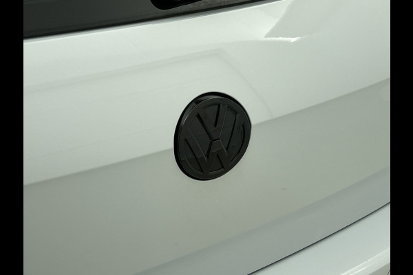 Volkswagen Golf 1.4 TSI Highline (NL-auto, Panorama, Trekhaak, Carplay, StoelV, Climate Cont, Parkeersensoren, Cruise Con, Etc)