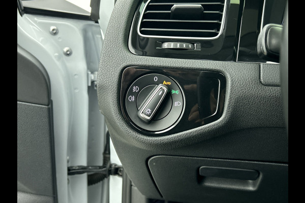 Volkswagen Golf 1.4 TSI Highline (NL-auto, Panorama, Trekhaak, Carplay, StoelV, Climate Cont, Parkeersensoren, Cruise Con, Etc)