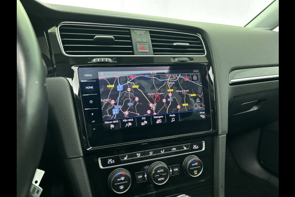 Volkswagen Golf 1.4 TSI Highline (NL-auto, Panorama, Trekhaak, Carplay, StoelV, Climate Cont, Parkeersensoren, Cruise Con, Etc)