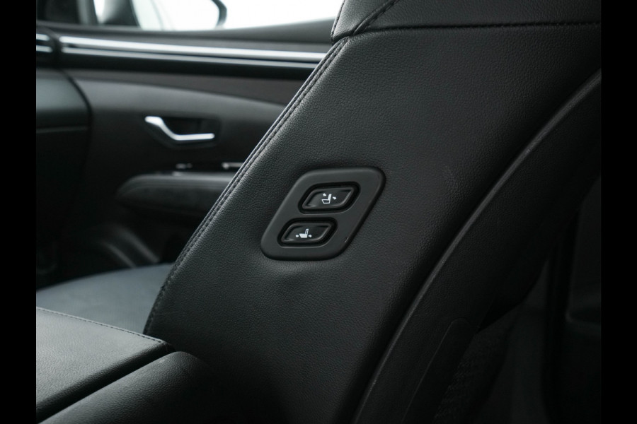 Hyundai Tucson 1.6 T-GDI Premium Plug-In 4WD (INCL-BTW) *FULL-LEATER | FULL-LED | ADAPTIVE-CRUISE | BLIND-SPOT | MEMORY-PACK | TOP-VIEW | KEYLESS | DIGI-COCKPIT | VENTILATED-COMFORTSEATS | DAB+ | PRIVACY-GLASS | SHIFT-PADDLES | 19"*