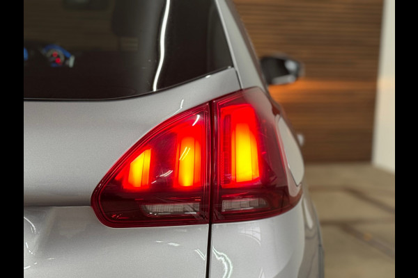 Peugeot 2008 1.2 PureTech 130 PK Allure | Half Leer | Trekhaak | 16' inch | Pano | Camera | Dealer Onderhouden