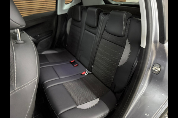 Peugeot 2008 1.2 PureTech 130 PK Allure | Half Leer | Trekhaak | 16' inch | Pano | Camera | Dealer Onderhouden