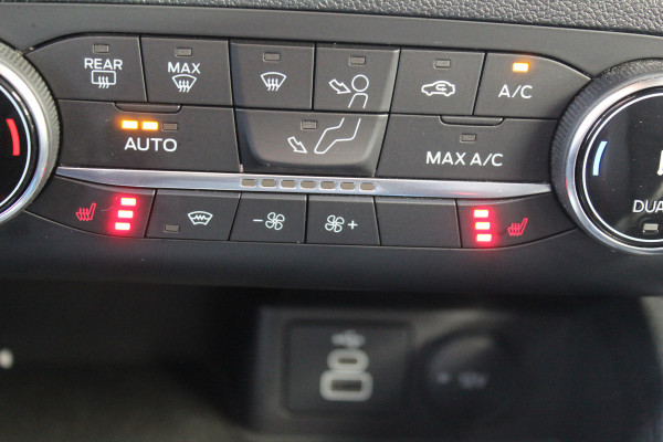 Ford Kuga 2.5 PHEV ST-Line X , 225pk , 1500kg Trekgewicht Navigtie , Camera , Bluetooth , Stoel en voorruitverwarming BenO audio systeem