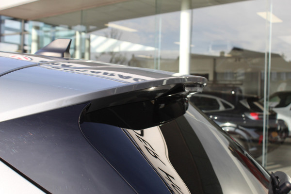 Ford Kuga 2.5 PHEV ST-Line X , 225pk , 1500kg Trekgewicht Navigtie , Camera , Bluetooth , Stoel en voorruitverwarming BenO audio systeem