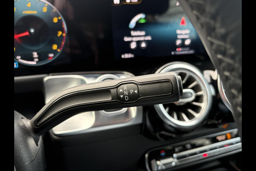 Mercedes-Benz Glb 200 Business Solution Luxury 163pk | Dodehoeksensoren | Elektrische Achterklep | Volledig Leder | Stoelverwarming | Achteruitrijcamera | Eerste eigenaar
