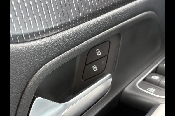 Mercedes-Benz Glb 200 Business Solution Luxury 163pk | Dodehoeksensoren | Elektrische Achterklep | Volledig Leder | Stoelverwarming | Achteruitrijcamera | Eerste eigenaar