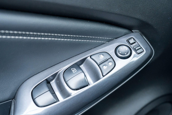 Nissan Juke 1.6 Hybrid N-Connecta|Prijs rijklaar incl. 12 mnd garantie|NAV LMV Carplay Keyless entry/start Camera PDC Bluetooth