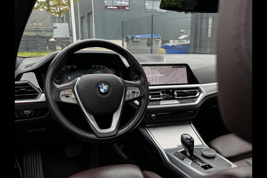 BMW 3 Serie Touring 320i HIGH EXECUTIVE PANORAMADAK LEDER STOELVERWARMING NAP DEALER ONDERHOUDEN ORIG NEDERLANDSE AUTO M SPORT