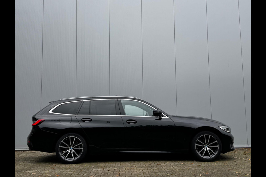 BMW 3 Serie Touring 320i HIGH EXECUTIVE PANORAMADAK LEDER STOELVERWARMING NAP DEALER ONDERHOUDEN ORIG NEDERLANDSE AUTO M SPORT