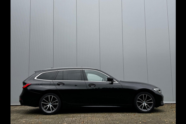 BMW 3 Serie Touring 320i HIGH EXECUTIVE PANORAMADAK LEDER STOELVERWARMING NAP DEALER ONDERHOUDEN ORIG NEDERLANDSE AUTO M SPORT