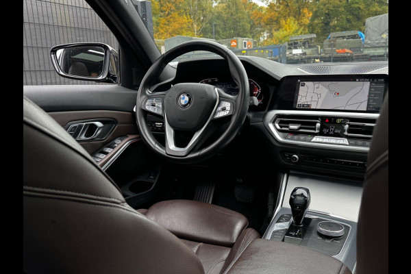 BMW 3 Serie Touring 320i HIGH EXECUTIVE PANORAMADAK LEDER STOELVERWARMING NAP DEALER ONDERHOUDEN ORIG NEDERLANDSE AUTO M SPORT