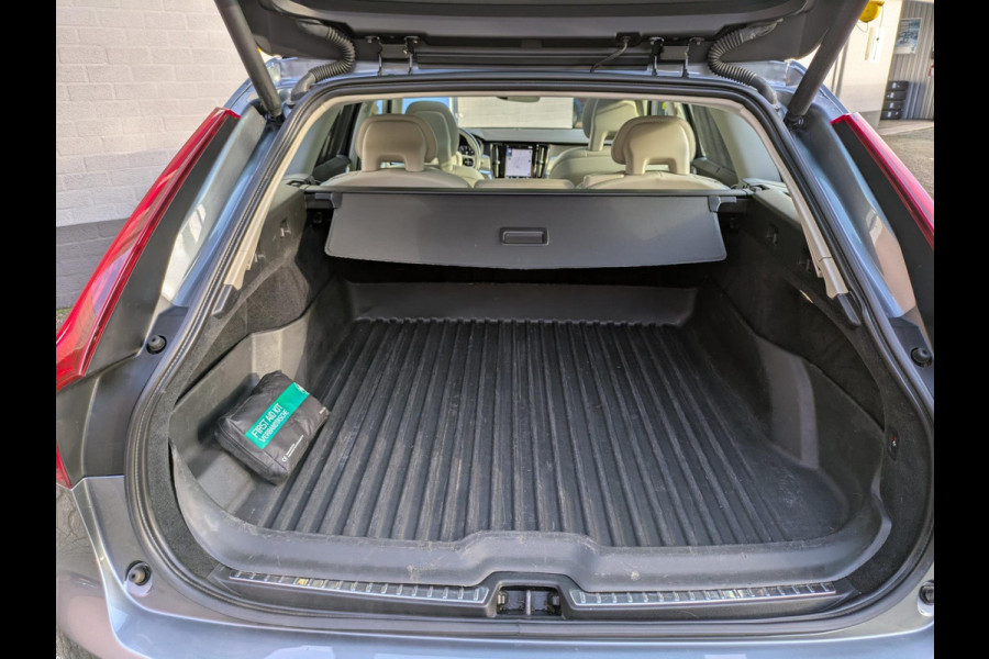 Volvo V90 2.0 T5 254PK Panodak|BLIS|Adaptive-Cruise|Wegkl.trekhaak|Pilot-Assist|Head-Up|Camera|Origineel-NL