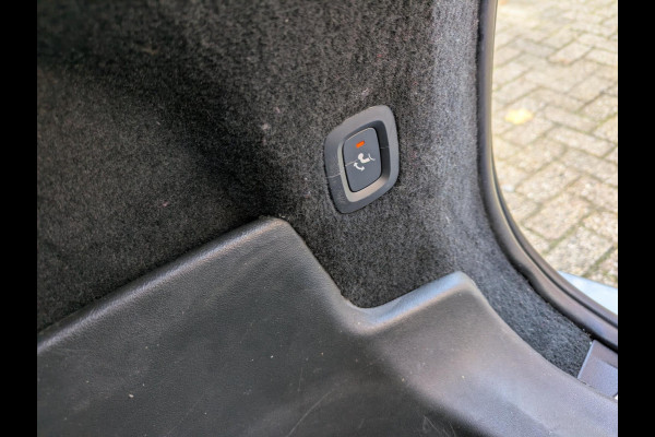 Volvo V90 2.0 T5 254PK Panodak|BLIS|Adaptive-Cruise|Wegkl.trekhaak|Pilot-Assist|Head-Up|Camera|Origineel-NL